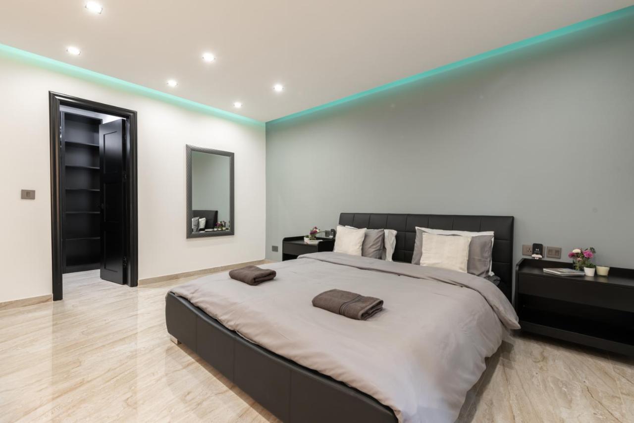 Luxury 2 Bed Apartment In The Heart Of St Julians San Julián Exterior foto